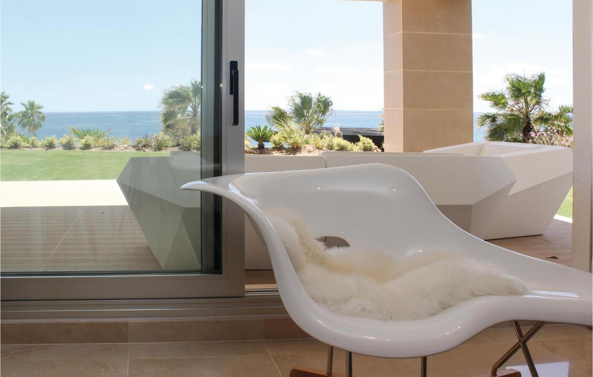 Gorgeous Apartment In Estepona With Wifi Dış mekan fotoğraf